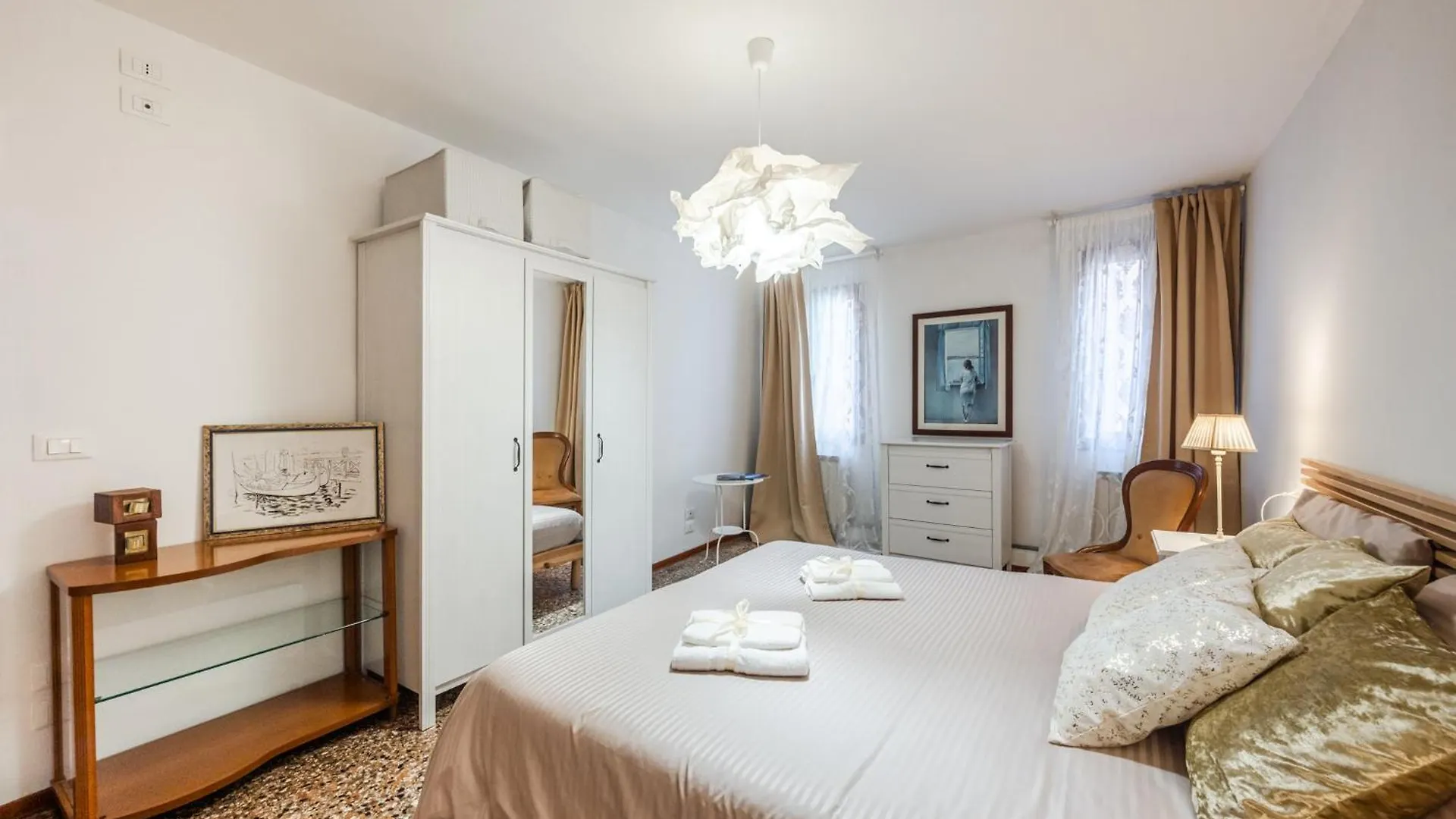 Apartment Queen Home Carlotta Venice