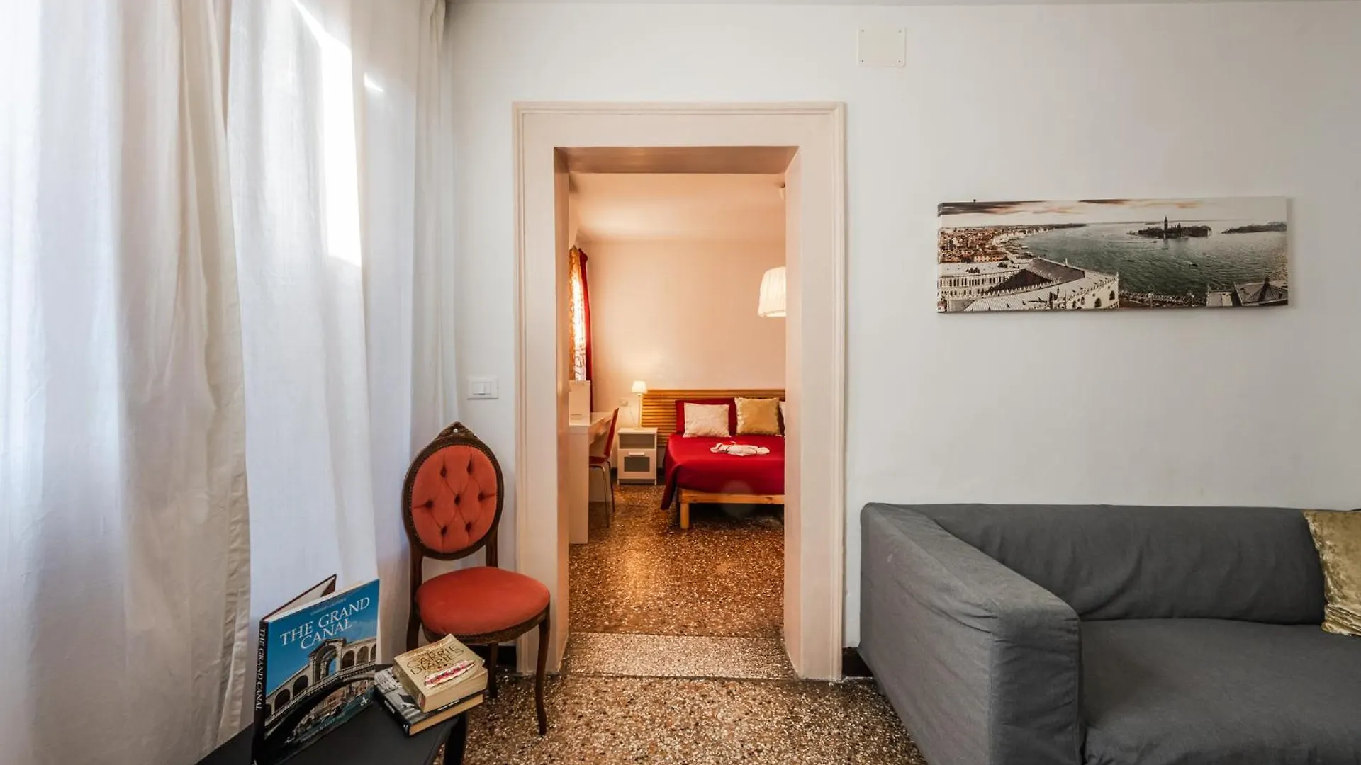 Apartment Queen Home Carlotta Venice